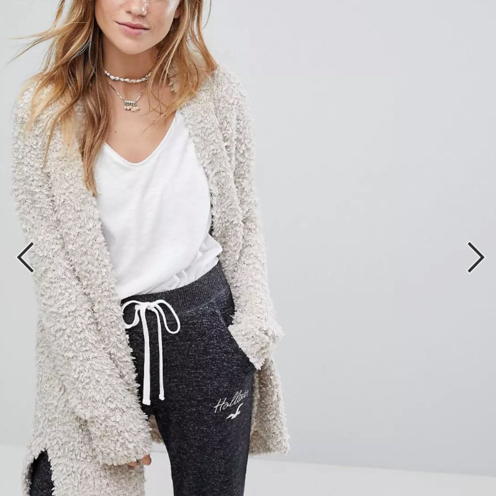 Hollister cardigan